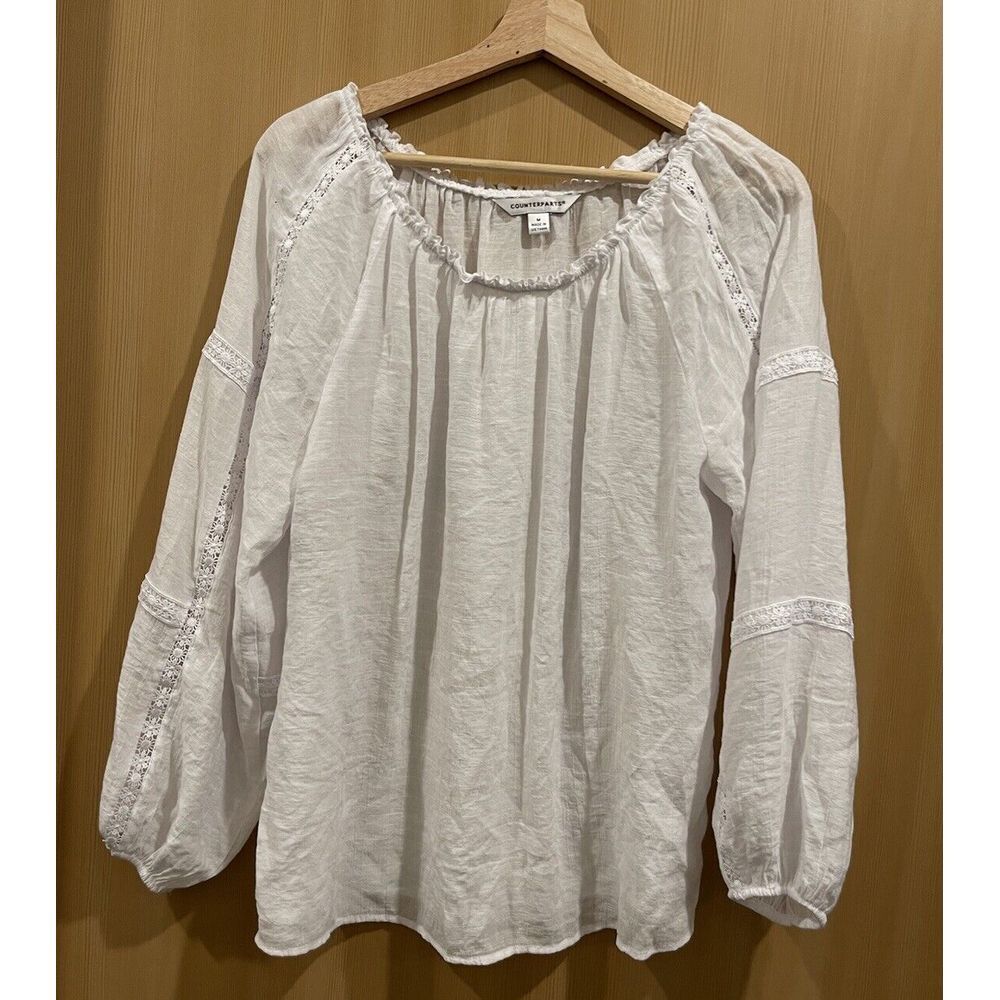 *Counterparts white crochet trim v‎ neck tie knot flutter sleeve top size medium